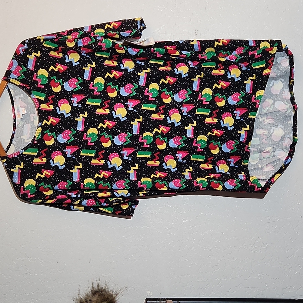 LULAROE Irma XS Fiesta Patterned Oversized Tunic